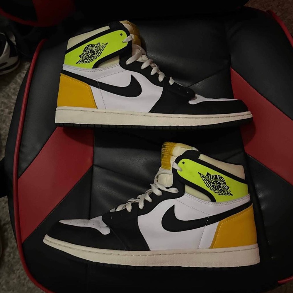 Jordan 1 Volt Gold